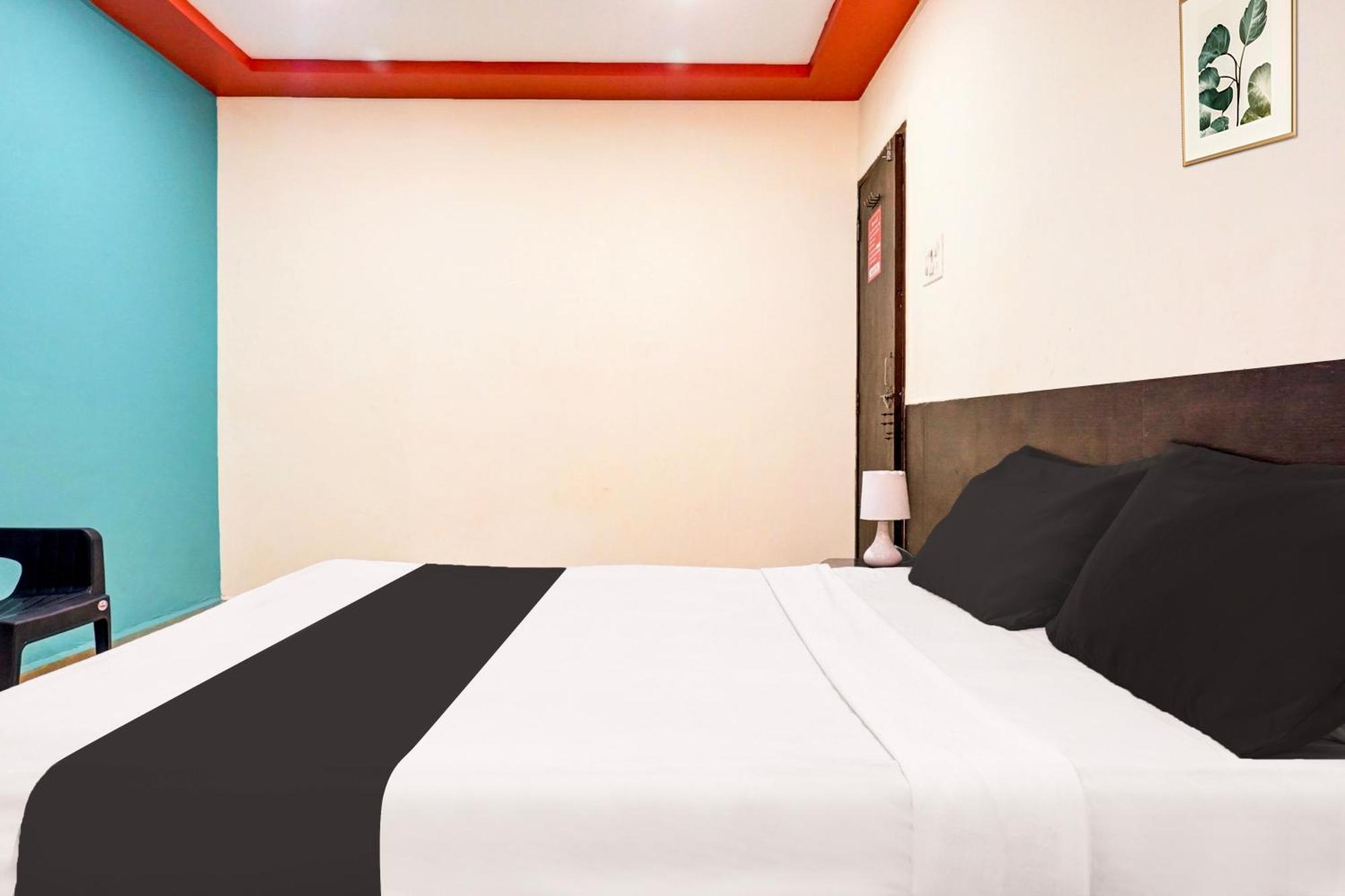 Hotel O Royal Lodge Koregaon Dış mekan fotoğraf