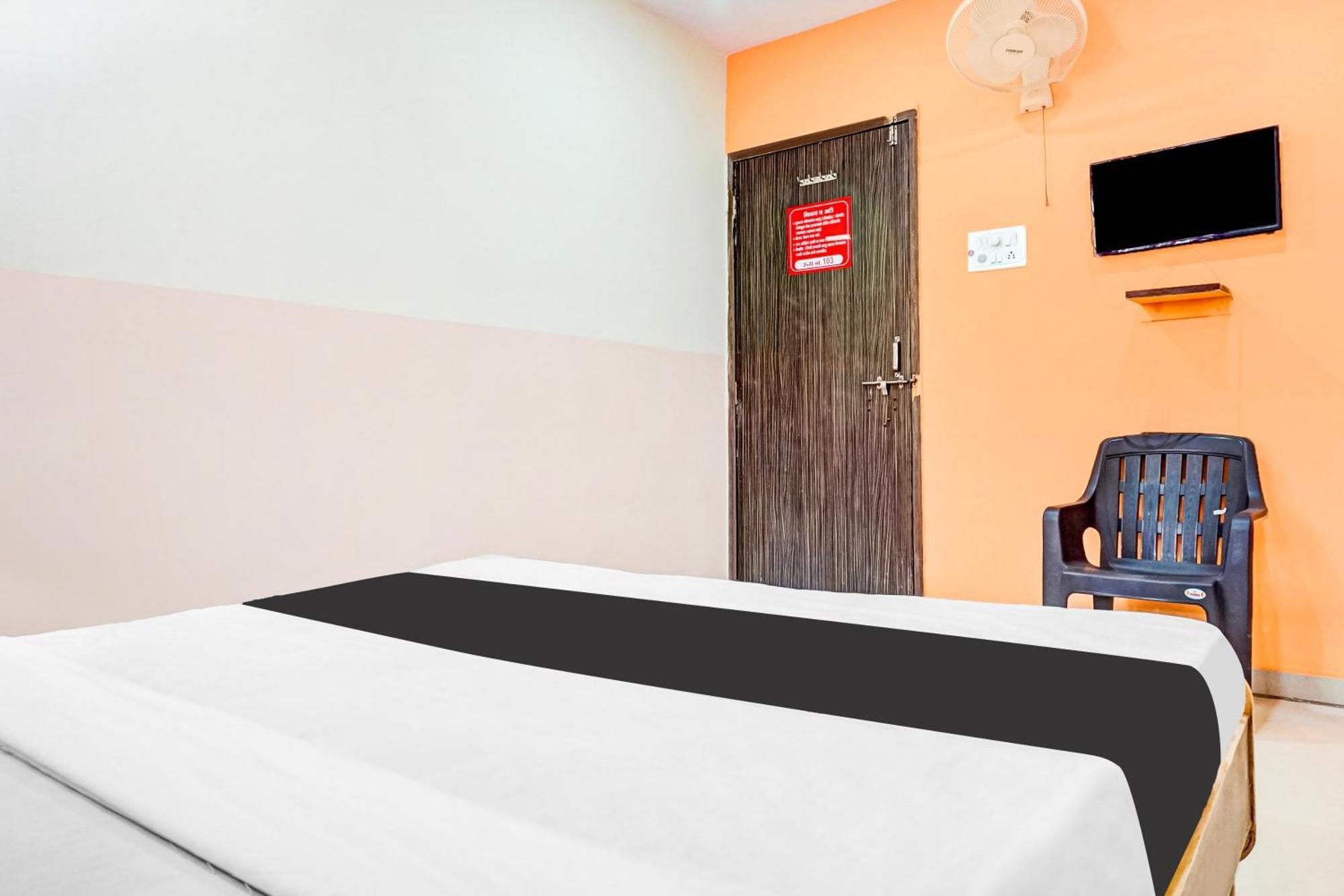 Hotel O Royal Lodge Koregaon Dış mekan fotoğraf